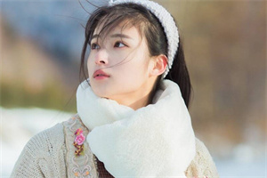 Not allowing you to forget the hustle and bustle of the outside world Not allowing you to forget the hustle and bustle of the outside world